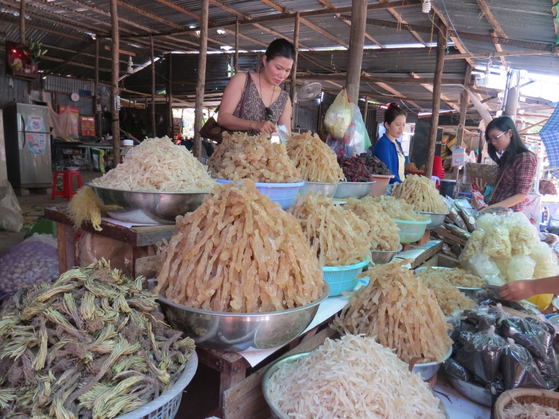 VTAX cùng nhau mua sắm