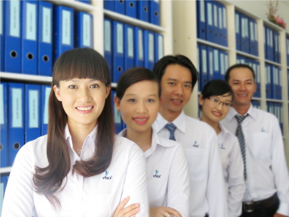Nhân viên VTAX thân thiện