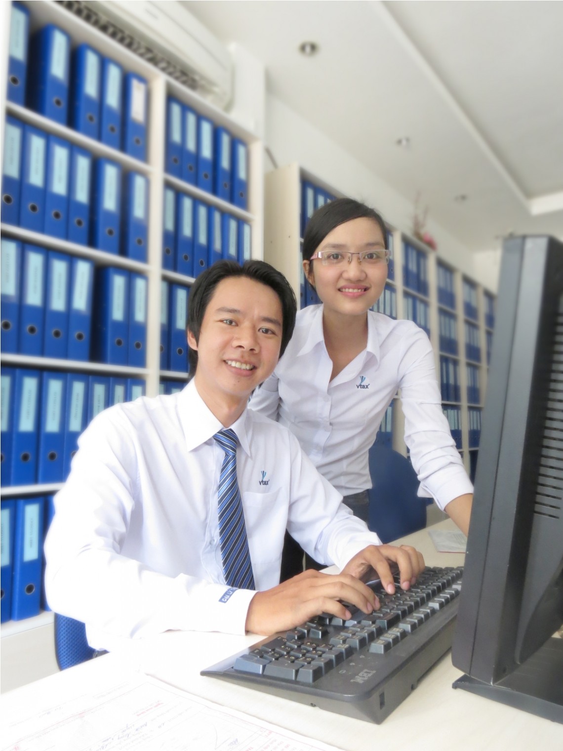 Nhân viên VTAX thân thiện
