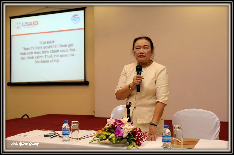 Bà Nguyễn Thị Cúc - Chủ tịch Hội tư vấn thuế; Nguyên Phó Tổng cục trưởng Tổng cục thuế phát biểu khai mạc