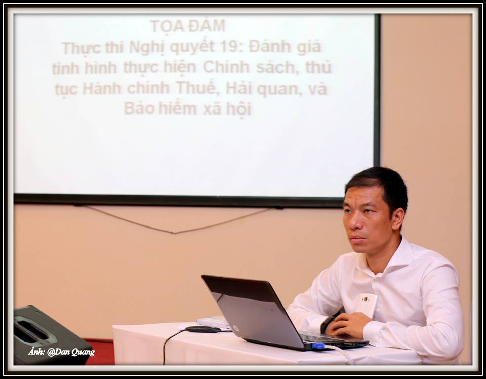 Các vị khách tham gia buổi tọa đàm